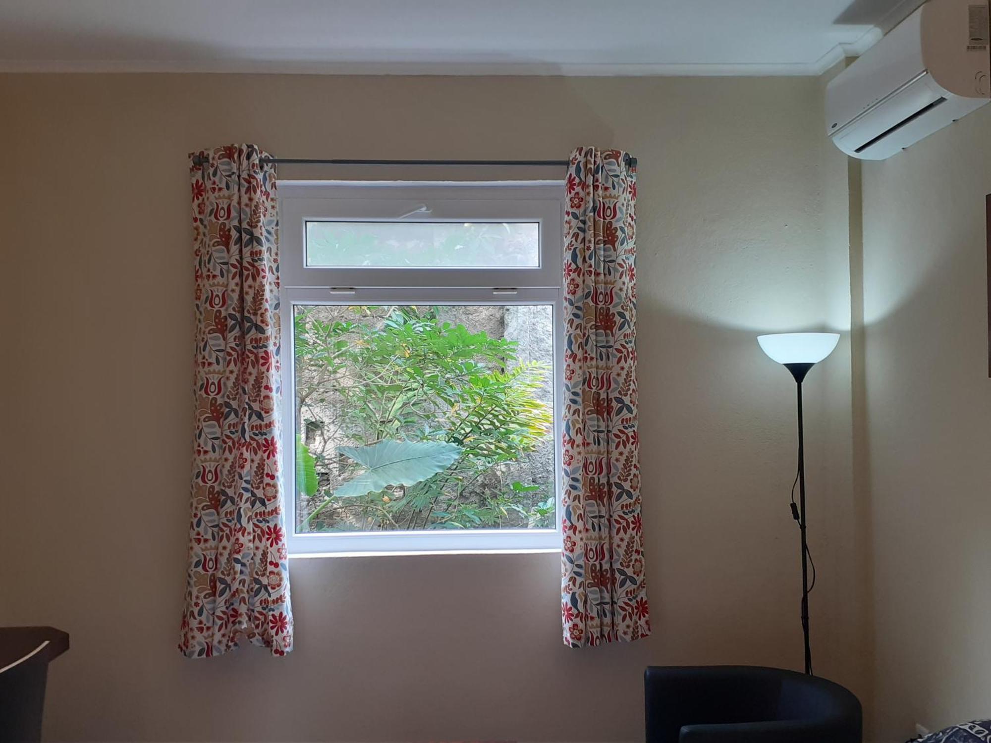 Emoyeni Gardens Hotel Sao Tome Room photo